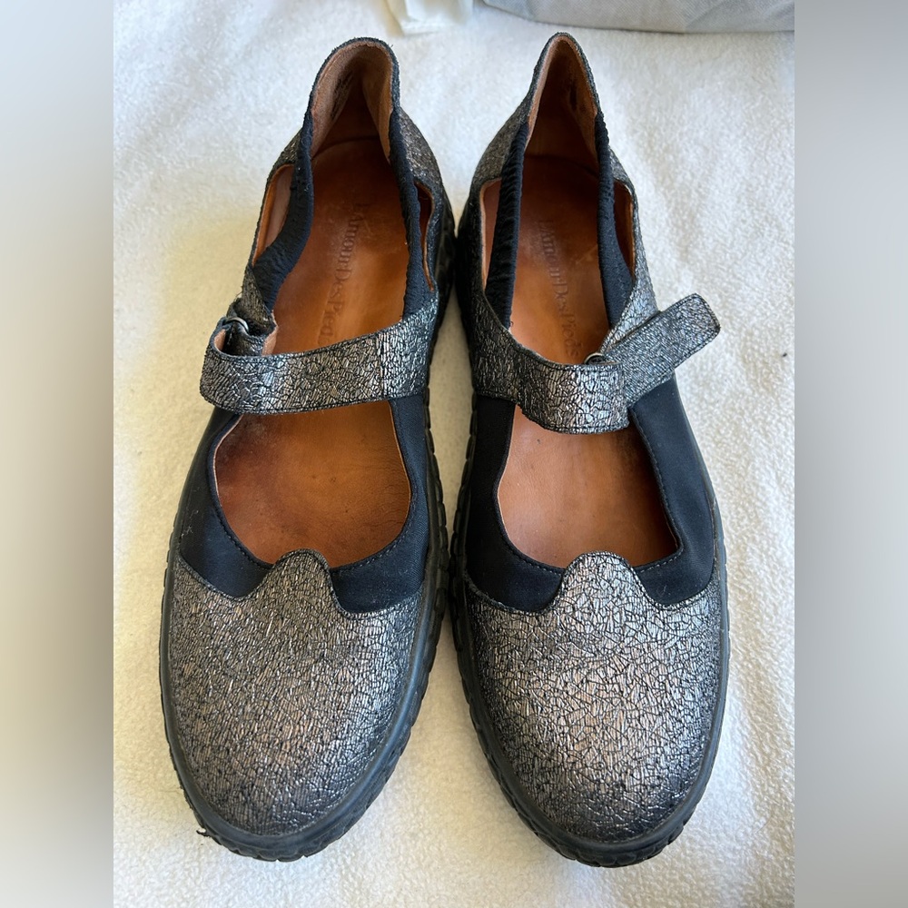 Stylish Women's Black and Silver Mary Jane Shoes